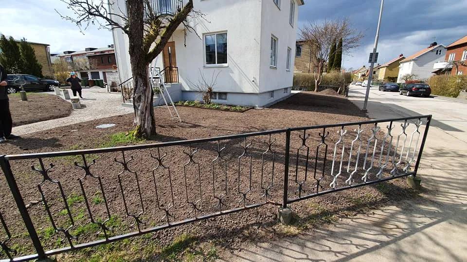 Färdig trädgårdsanläggning vid villa